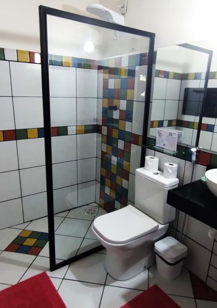 BATHROOM 7